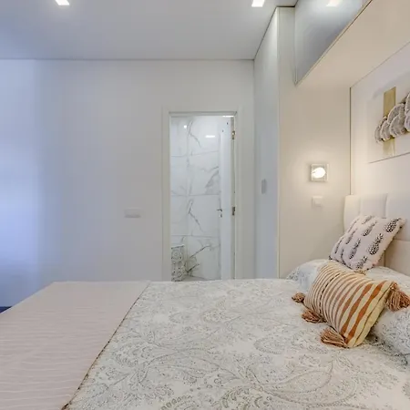 Bellavista - Modern And Renovated Near Fishermen's 阿尔布费拉